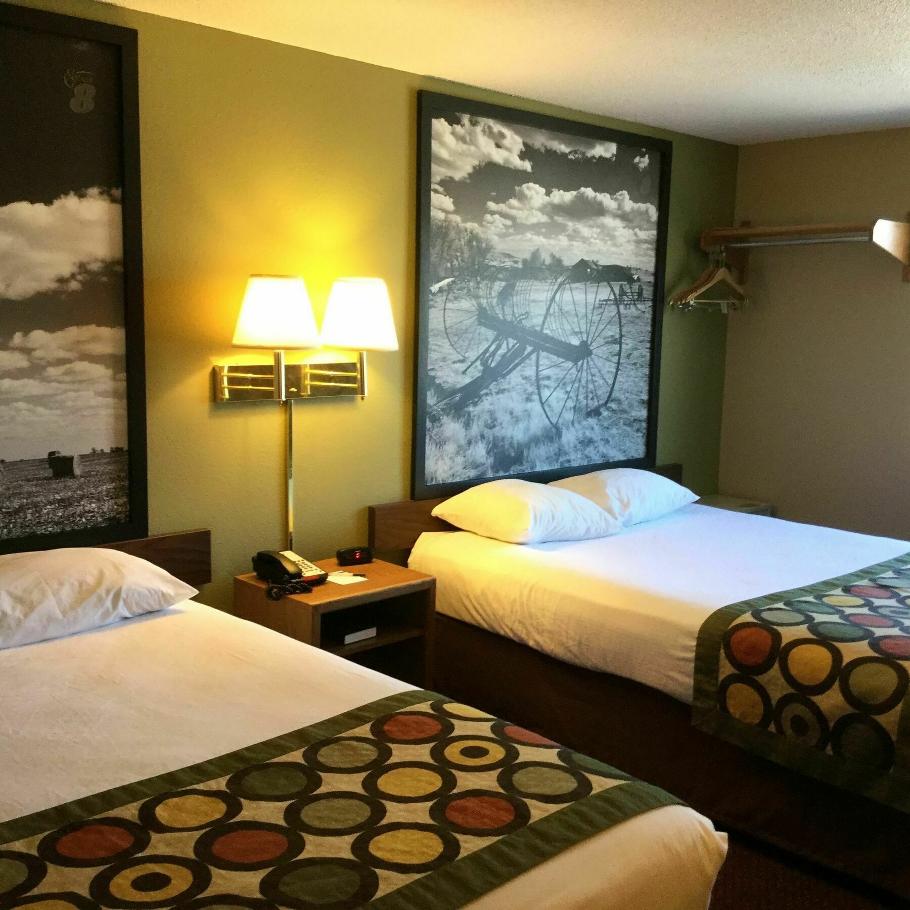 Super 8 By Wyndham Aberdeen East Екстериор снимка